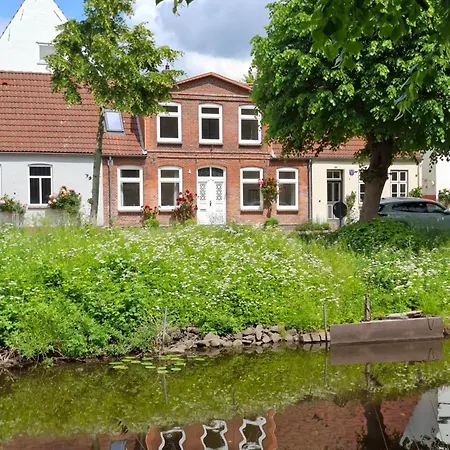 Haus Nordperle Grachtenblick Mit Sauna Friedrichstadt